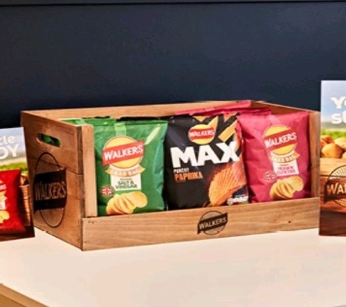 New large wooden crisp display - new,