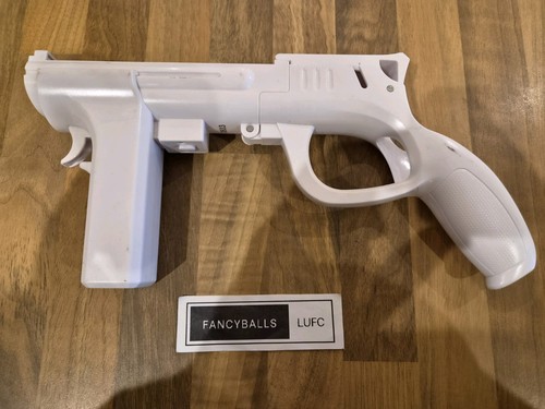 Nintendo wii light gun pistol - nintendo,