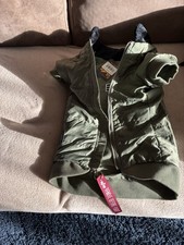 BNWT. Beautiful Green ALPHA