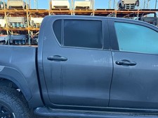 TOYOTA HILUX DOOR RIGHT REAR