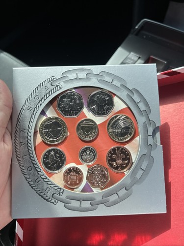 2006 royal mint coin set - mint,