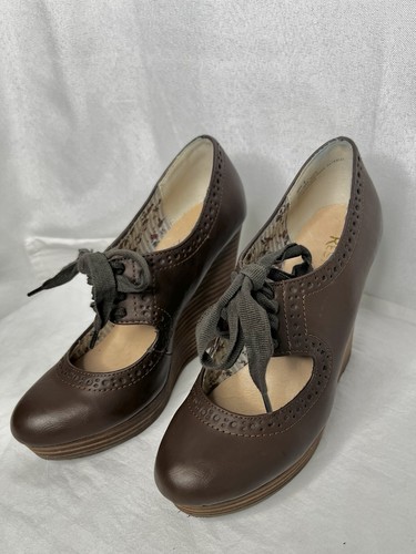 Restricted brown lace up - restricted,