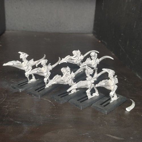 Oop metal steeds of - 7x,