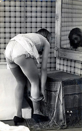 Vintage risqué photography - risqué,