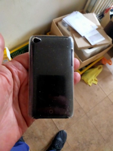 Ipod 8gb touch version black - ipod,