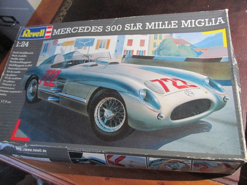 Revell scale mercedes 300 - 1/24,