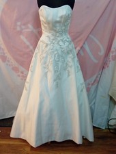 Wedding dress size 8 ivory