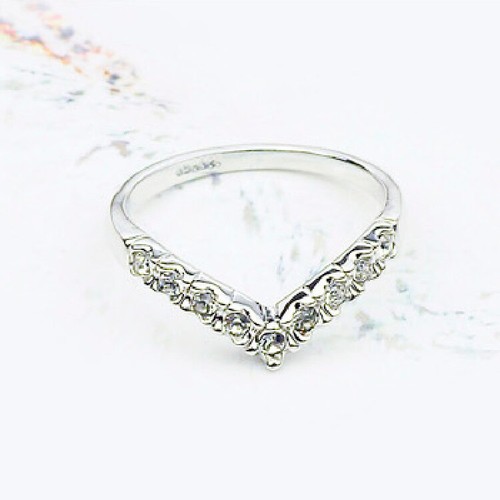 Wishbone shape white gold - wishbone,