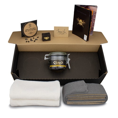 Gilboys antique gold beeswax - 'antique, gold'
