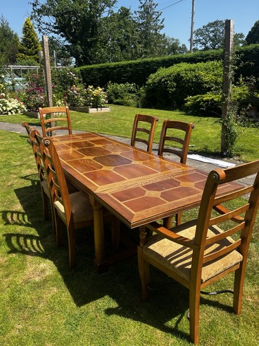 Extendable wood dining table - wood,