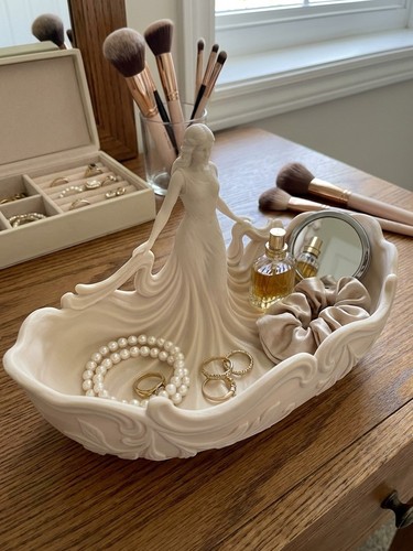 Goddess figural bowl - bowl, vanity