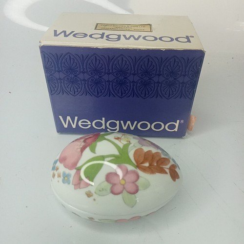 Wedgwood meadow sweet egg box - wedgwood,