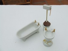 1950s dolls' house bathroom / toilet set