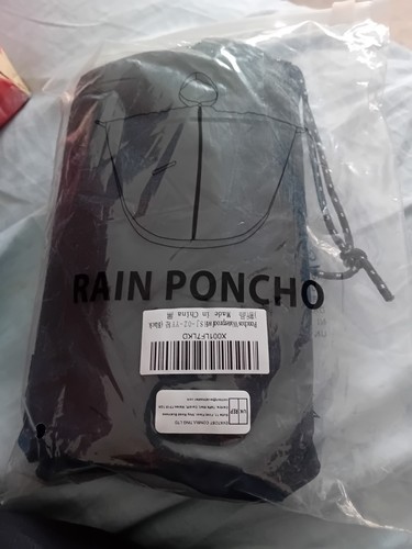 Large black rain poncho - large,