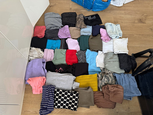 Mixed clothing wholesale - clothing,