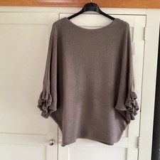 ITALIAN FRILL SLEEVE TAUPE