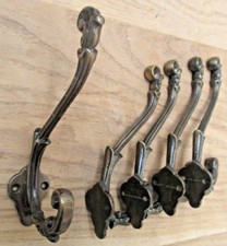 (3013AB) 5 X CAST IRON ORNATE