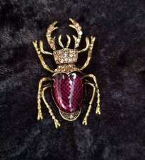 Gold Tone Purple Beetle Rhinestone Insect Brooch Pin Vintage Inspired Jewellery 