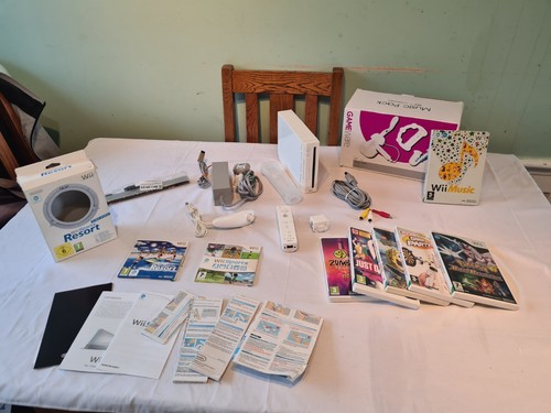Nintendo wii white console - white,