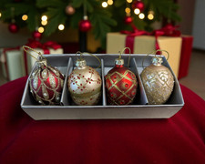 Set of 4 Heirloom Red & Gold