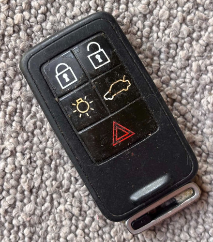 Genuine volvo button remote - volvo,