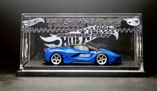 Hot wheels ferrari blue - hot,