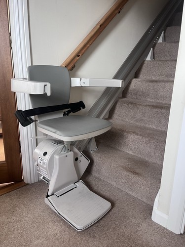 Stair lift for straight stairs - for,