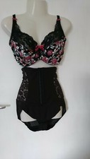 CHARNOS UNDERWIRED BLACK FLORAL SILKY FEEL BRA WITH LACE TRIM&VELVET BOWS 34F.