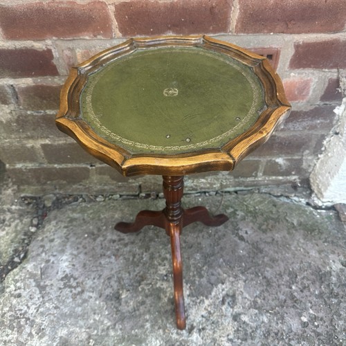 Vintage wooden wine side - wine,