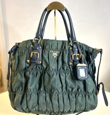 Authentic P R A D A  Tessuto