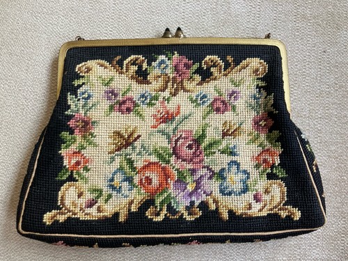 Pretty vintage petit point - petit,