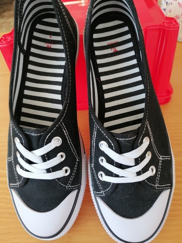 Ladies size black and - tu,