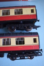 2 x Hornby BR Composite Coaches with SEQUENTIAL NUMBERS, OO gauge, boxed