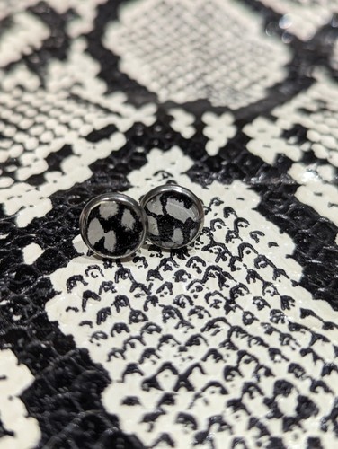 Snake skin stud earrings - snake,