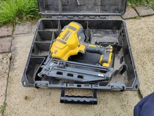 Dewalt DCN660 16 NAIL GUN. Please watch the video. Box including 