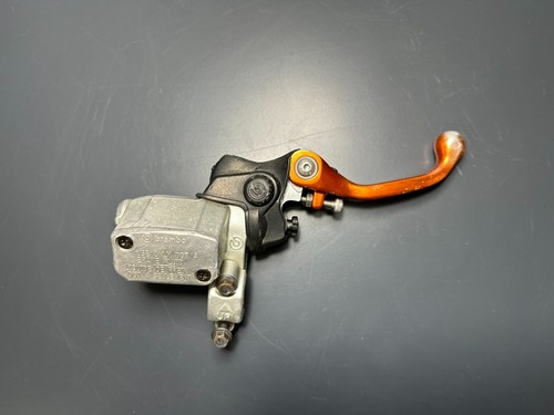 Front brake pump - front,
