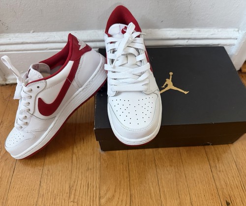 Air jordan retro low og - air,