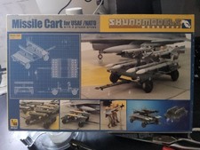1/48 SKUNKWORKS Missile Cart for USAF NATO, with ground crew (x2 + option racks)
