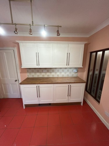 Average size white - average, kitchen