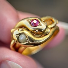 Museum Quality 18CT Gold Antique Victorian 1890 Double Headed Snake Ring