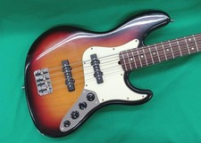 FENDER American Deluxe Jazz