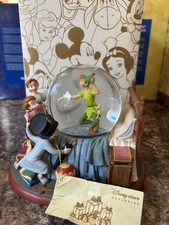 Rare Disney Exclusive - Peter Pan In Bed Room Figurine Snow Globe with box