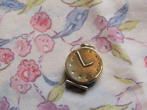 Pendant yellow 9ct gold - pendant,