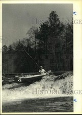 1984 Press Photo Venture