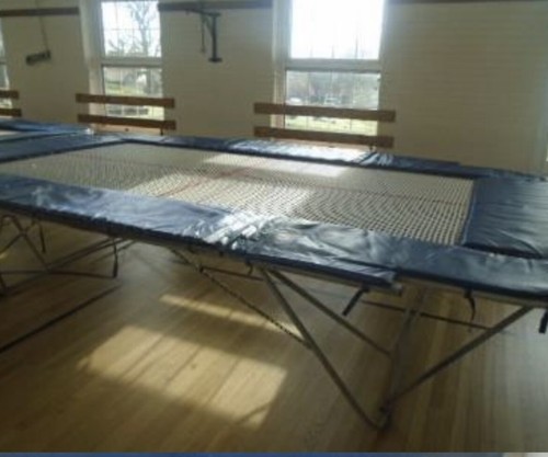 Trampoline 77a