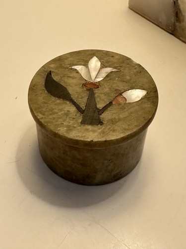 Vintage small stone trinket - small,