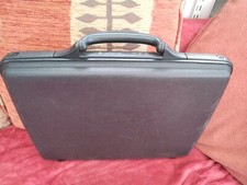 Slim Black Samsonite Hardshell