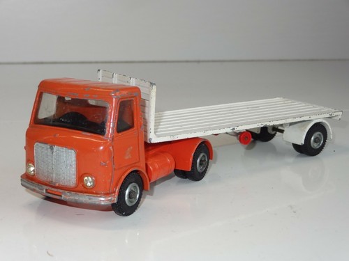 Dinky 915 aec tractor flat - 915,