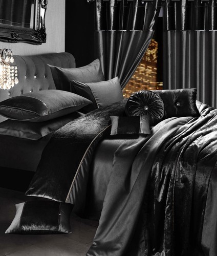 Luxury black crushed velvet - black,