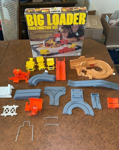 Vintage tomy big loader - tomy,